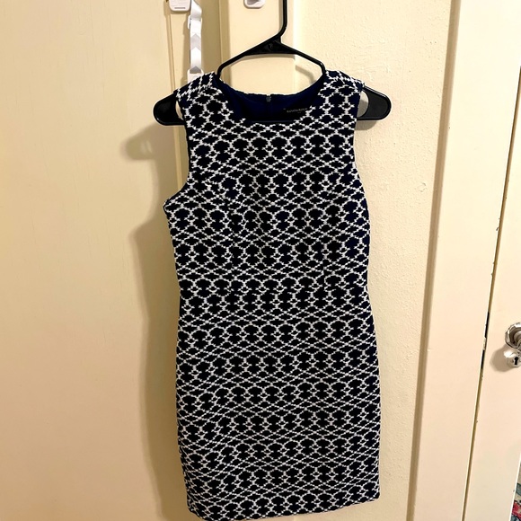 Banana Republic Dark Blue & White Sleeveless Dress - Size 4 - Picture 1 of 2